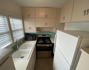 1020 Ne 3rd Street - Photo Thumbnail 8