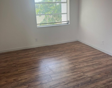618 Nw 13th Street - Photo Thumbnail 6