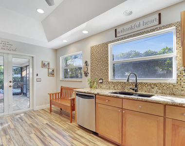 5140 Laird Lane - Photo Thumbnail 13