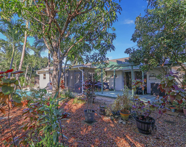 5140 Laird Lane - Photo Thumbnail 40