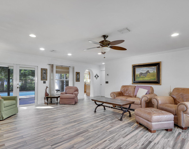 5140 Laird Lane - Photo Thumbnail 6