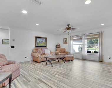 5140 Laird Lane - Photo Thumbnail 7