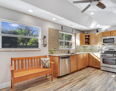 5140 Laird Lane - Photo Thumbnail 10