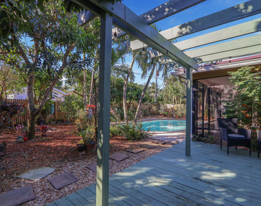 5140 Laird Lane - Photo Thumbnail 43