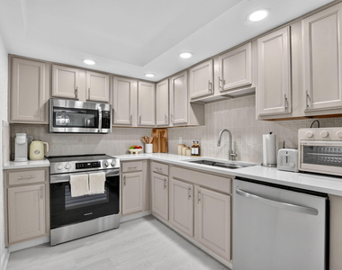 7835 Lakeside Boulevard - Photo Thumbnail 10