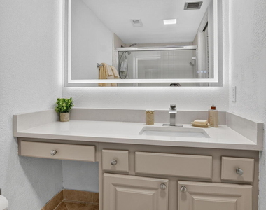 7835 Lakeside Boulevard - Photo Thumbnail 17