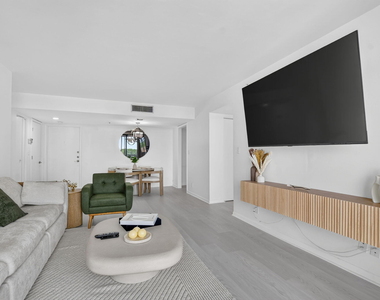 7835 Lakeside Boulevard - Photo Thumbnail 8