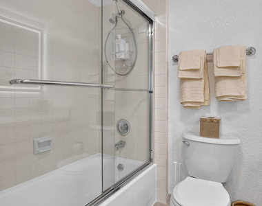 7835 Lakeside Boulevard - Photo Thumbnail 18