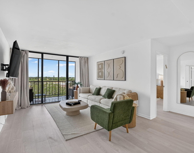 7835 Lakeside Boulevard - Photo Thumbnail 6