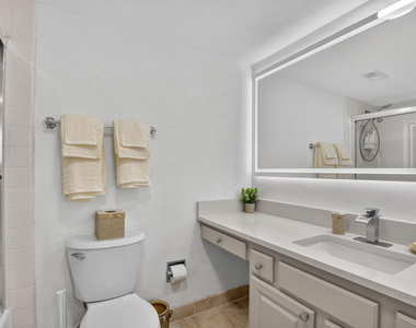 7835 Lakeside Boulevard - Photo Thumbnail 16