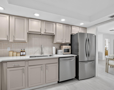 7835 Lakeside Boulevard - Photo Thumbnail 11