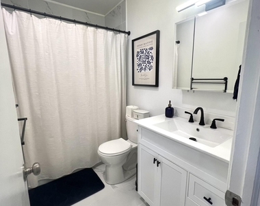 2261 Ne 67th Street - Photo Thumbnail 6