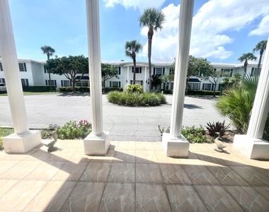 2261 Ne 67th Street - Photo Thumbnail 13