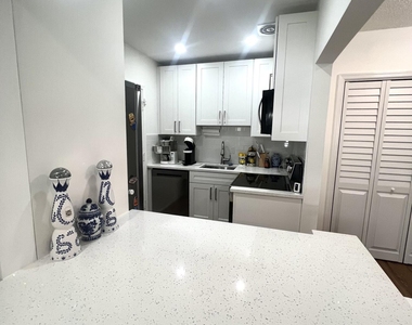 2261 Ne 67th Street - Photo Thumbnail 4