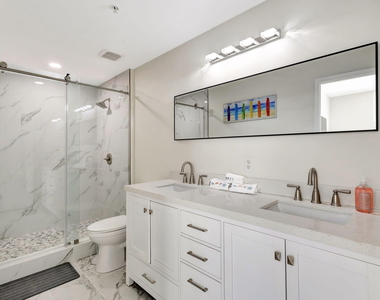 802 W Windward Way - Photo Thumbnail 19