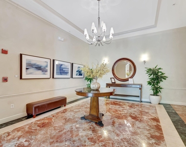 802 W Windward Way - Photo Thumbnail 56