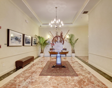 802 W Windward Way - Photo Thumbnail 68