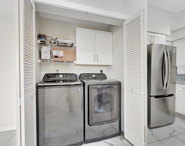 802 W Windward Way - Photo Thumbnail 32