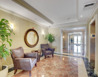 802 W Windward Way - Photo Thumbnail 58
