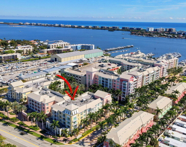 802 W Windward Way - Photo Thumbnail 1