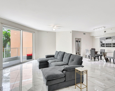 802 W Windward Way - Photo Thumbnail 9