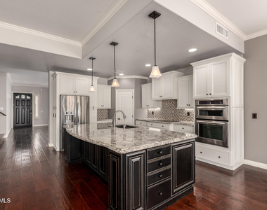 16827 S 14th Lane - Photo Thumbnail 12