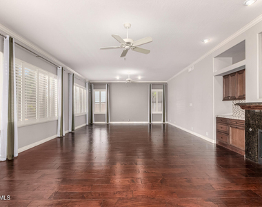 16827 S 14th Lane - Photo Thumbnail 9