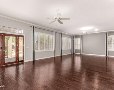 16827 S 14th Lane - Photo Thumbnail 8