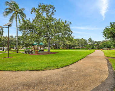 199 Sw 15th Street - Photo Thumbnail 27