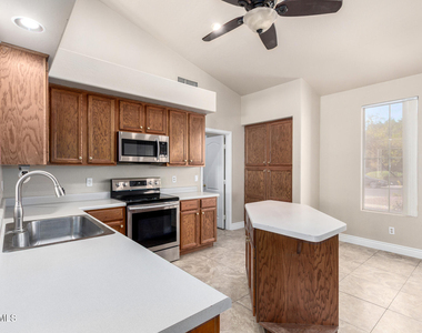 359 E Horseshoe Avenue - Photo Thumbnail 11