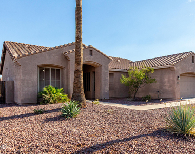 359 E Horseshoe Avenue - Photo Thumbnail 5