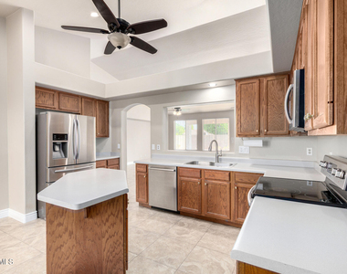 359 E Horseshoe Avenue - Photo Thumbnail 12