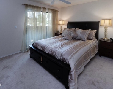 1287 N Alma School Road - Photo Thumbnail 15