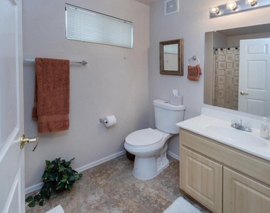 1287 N Alma School Road - Photo Thumbnail 16