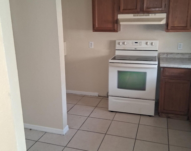 2901 Avenue D - Photo Thumbnail 1