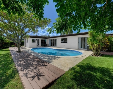 840 Sw 7th Street - Photo Thumbnail 29