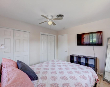 840 Sw 7th Street - Photo Thumbnail 9