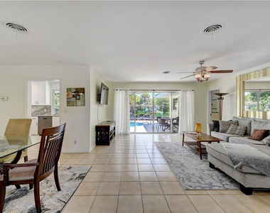 840 Sw 7th Street - Photo Thumbnail 5