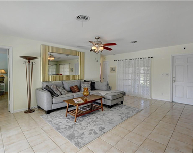 840 Sw 7th Street - Photo Thumbnail 7