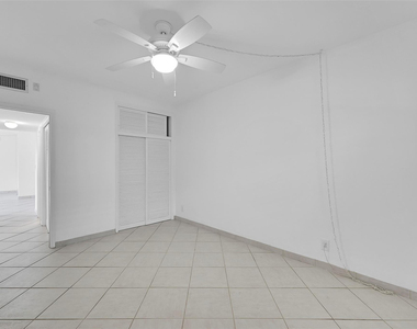 1300 N Ocean Boulevard - Photo Thumbnail 9