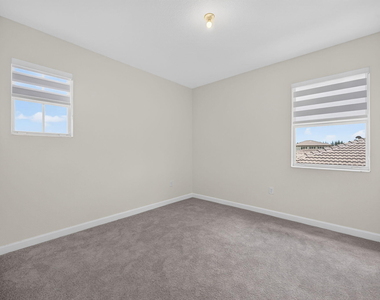 2444 Se 29th Drive - Photo Thumbnail 14