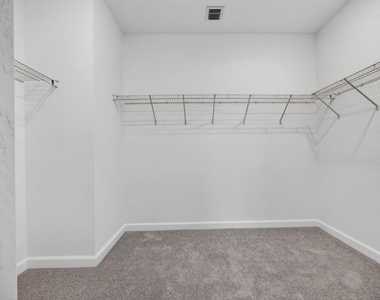 2444 Se 29th Drive - Photo Thumbnail 15