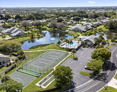 1431 Se Berwick Court - Photo Thumbnail 27