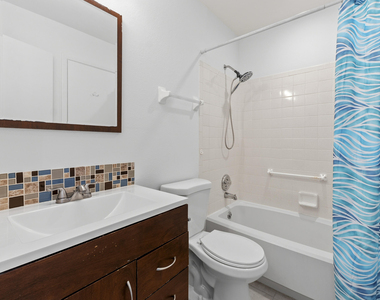 1431 Se Berwick Court - Photo Thumbnail 15