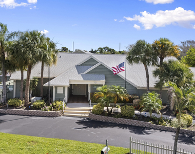 1431 Se Berwick Court - Photo Thumbnail 32