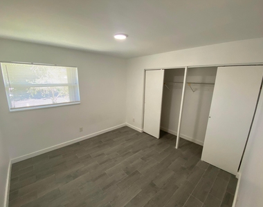 850 Sw 9th Avenue - Photo Thumbnail 4