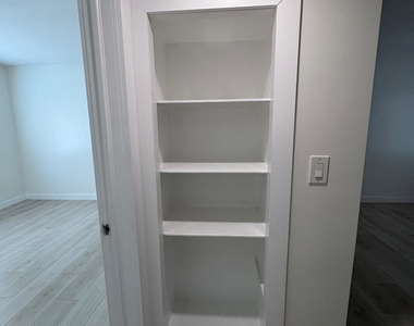 600 Ne 46th Court - Photo Thumbnail 5