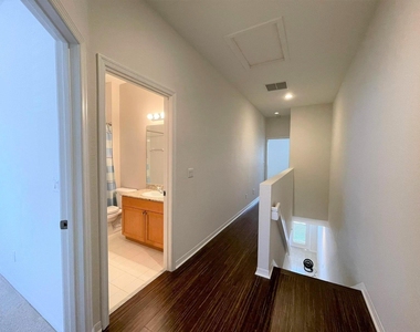 902 S Federal Highway - Photo Thumbnail 10