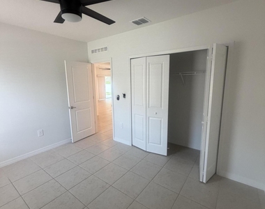 3250 Sw Cohutta Street - Photo Thumbnail 9