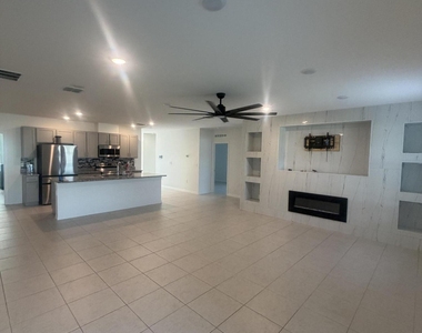 3250 Sw Cohutta Street - Photo Thumbnail 11